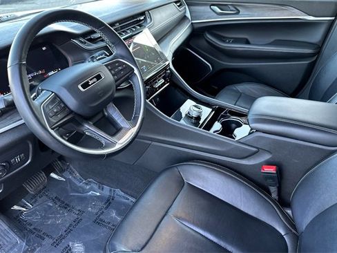 Certified 2022 Jeep Grand Cherokee Limited image 2