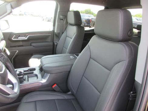 New 2026 GMC Sierra 1500 SLT w/ SLT Convenience Package AWD/4WD image 13