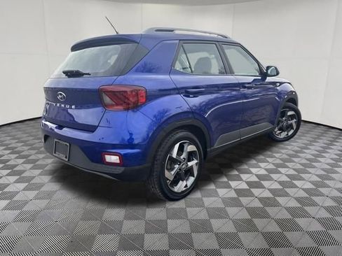 Certified 2023 Hyundai Venue Limited w/ Cargo Package image 7