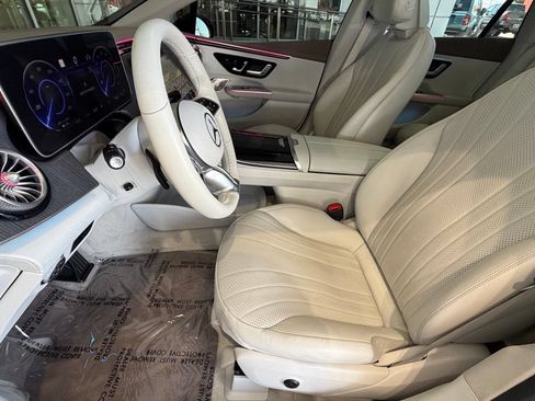 Used 2023 Mercedes-Benz EQE 500 4MATIC Sedan image 20