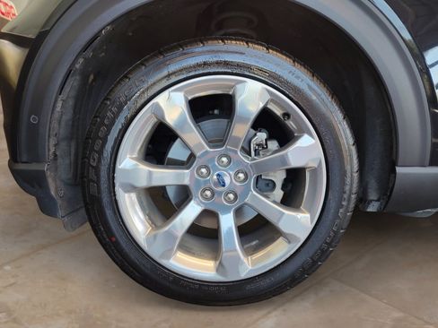 Used 2020 Ford Explorer Platinum w/ Premium Technology Package AWD/4WD image 32
