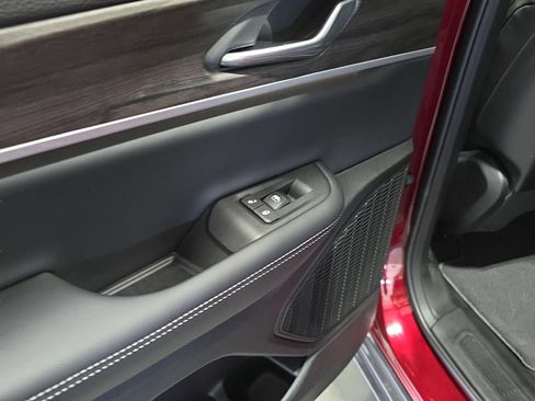 New 2025 Jeep Grand Cherokee Limited w/ Trailer Tow Package image 19