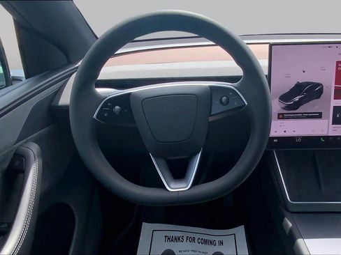 Used 2026 Tesla Model Y 2WD image 5