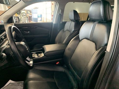 Used 2023 Honda Pilot Touring image 13