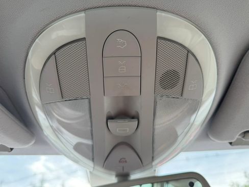 Used 2004 Mercedes-Benz E 320 4MATIC Wagon image 19