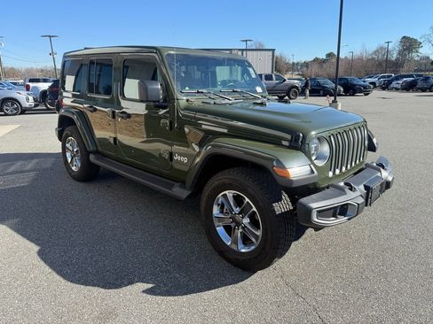 Used 2021 Jeep Wrangler Unlimited Sahara image 9