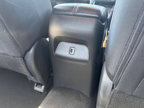 Used 2025 Nissan Sentra SV FWD image 22