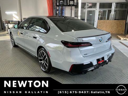 Used 2026 BMW 740i xDrive AWD/4WD image 27