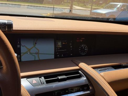 Used 2018 Lexus LC 500 Coupe RWD image 9