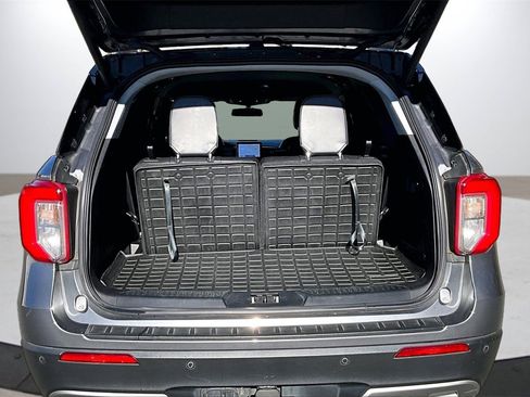 Used 2022 Ford Explorer XLT w/ Equipment Group 202A image 26