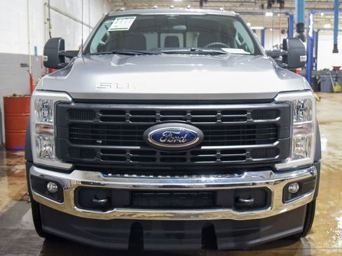 Used 2023 Ford F450 XL w/ XL Driver Assist Package image 3