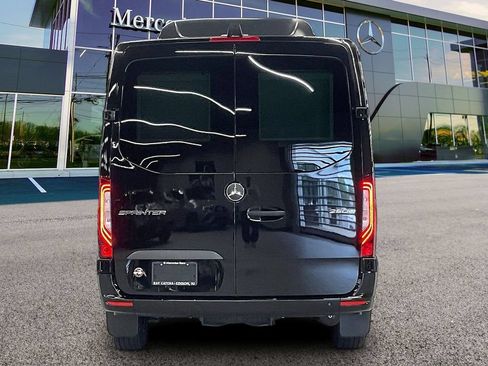 Used 2025 Mercedes-Benz Sprinter 2500 image 4