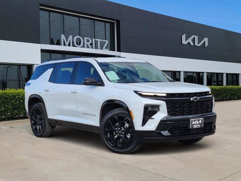 Used 2026 Chevrolet Traverse RS image 1