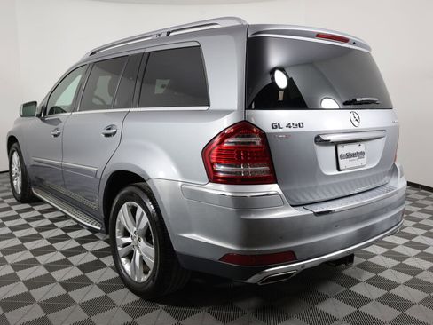 Used 2011 Mercedes-Benz GL 450 4MATIC image 4