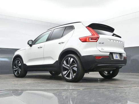 Used 2023 Volvo XC40 B5 Plus w/ Driver Assist Package AWD/4WD image 42
