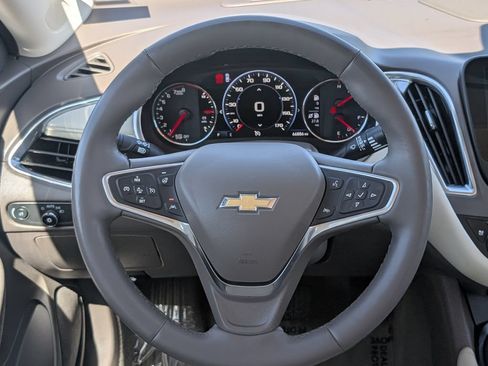 Used 2024 Chevrolet Malibu LT FWD image 16