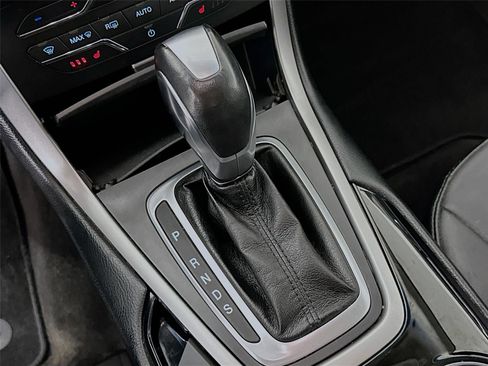 Used 2018 Ford Edge SEL w/ Equipment Group 201A image 17