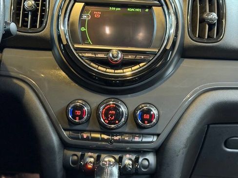 Used 2017 MINI Cooper Countryman Cooper 4dr Crossover image 9