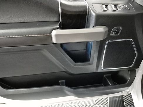 Used 2019 Ford F150 Platinum w/ Equipment Group 701A Luxury AWD/4WD image 15