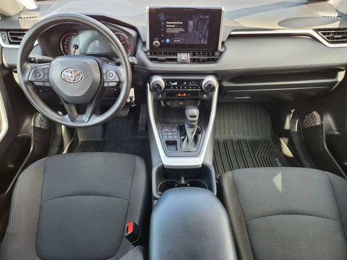 Used 2023 Toyota RAV4 LE AWD/4WD image 28