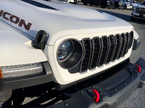 Used 2024 Jeep Gladiator Rubicon image 26