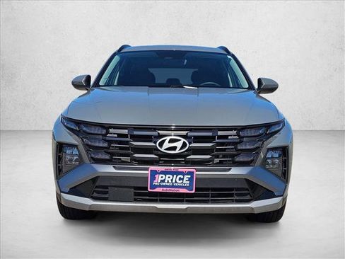Used 2025 Hyundai Tucson SEL FWD image 2
