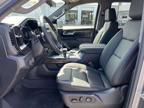 New 2026 Chevrolet Silverado 1500 RST w/ Redline Edition AWD/4WD image 9