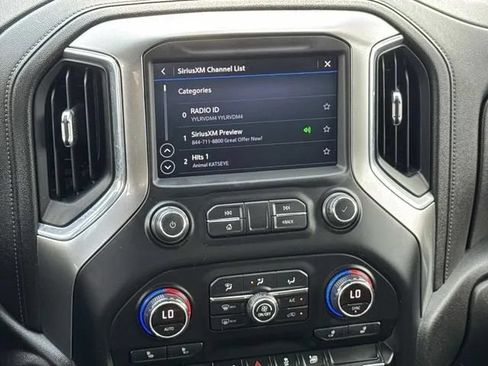 Used 2021 Chevrolet Silverado 1500 LT RWD image 17