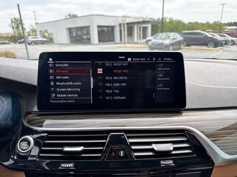 Used 2021 BMW 540i w/ Premium Package RWD image 23