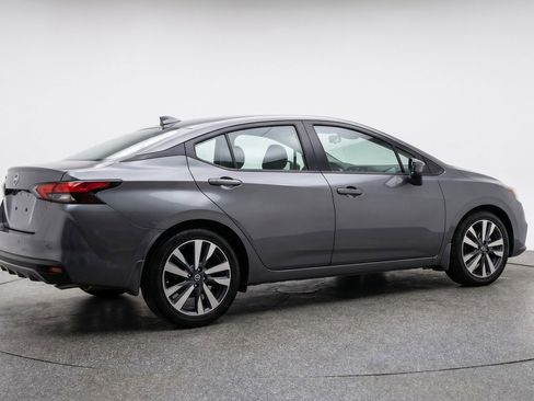Used 2025 Nissan Versa SV FWD image 9