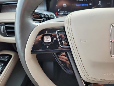 Used 2022 Lincoln Aviator Grand Touring w/ Equipment Group 301A image 33