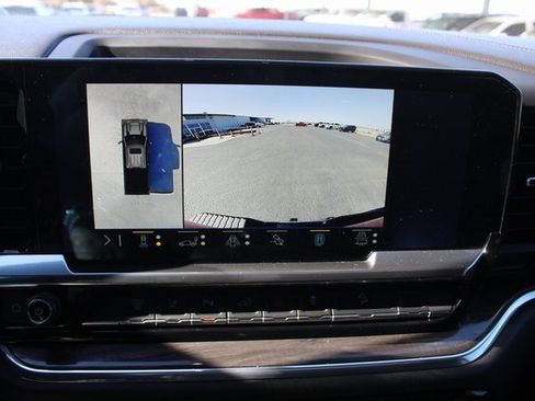 Used 2024 Chevrolet Silverado 2500 LTZ w/ LTZ Convenience Package image 35