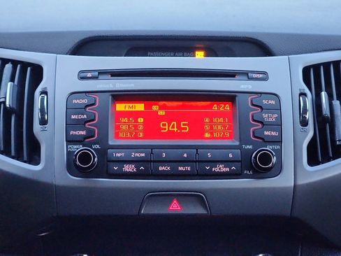 Used 2014 Kia Sportage LX image 17