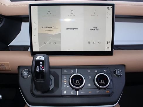 New 2025 Land Rover Defender 110 S image 23