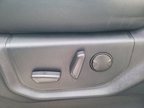 Used 2020 Ford F150 Lariat w/ Equipment Group 502A Luxury image 12