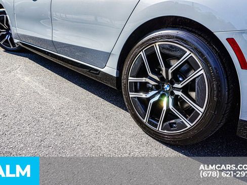 Used 2025 BMW 740i xDrive image 16