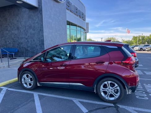 Used 2021 Chevrolet Bolt LT FWD image 4