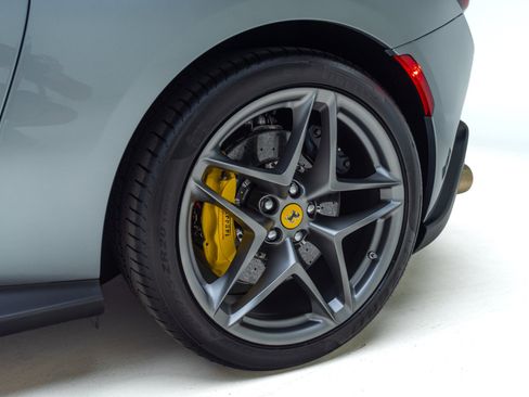 Used 2023 Ferrari Roma RWD image 41