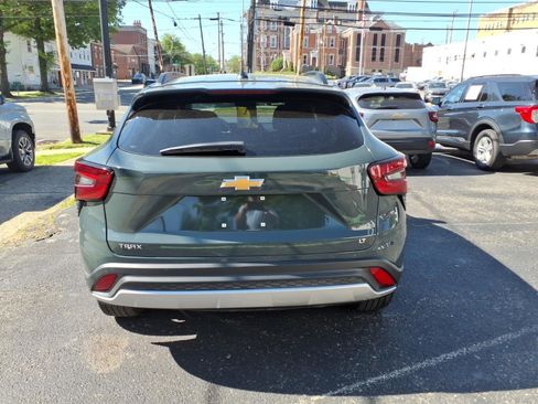 Used 2026 Chevrolet Trax LT w/ LT Convenience Package FWD image 6