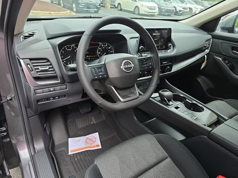 Certified 2026 Nissan Rogue SV FWD image 16