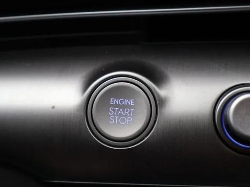 Used 2024 Hyundai Kona SEL FWD image 30