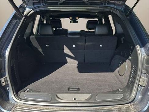 Used 2019 Jeep Grand Cherokee Trailhawk AWD/4WD image 5