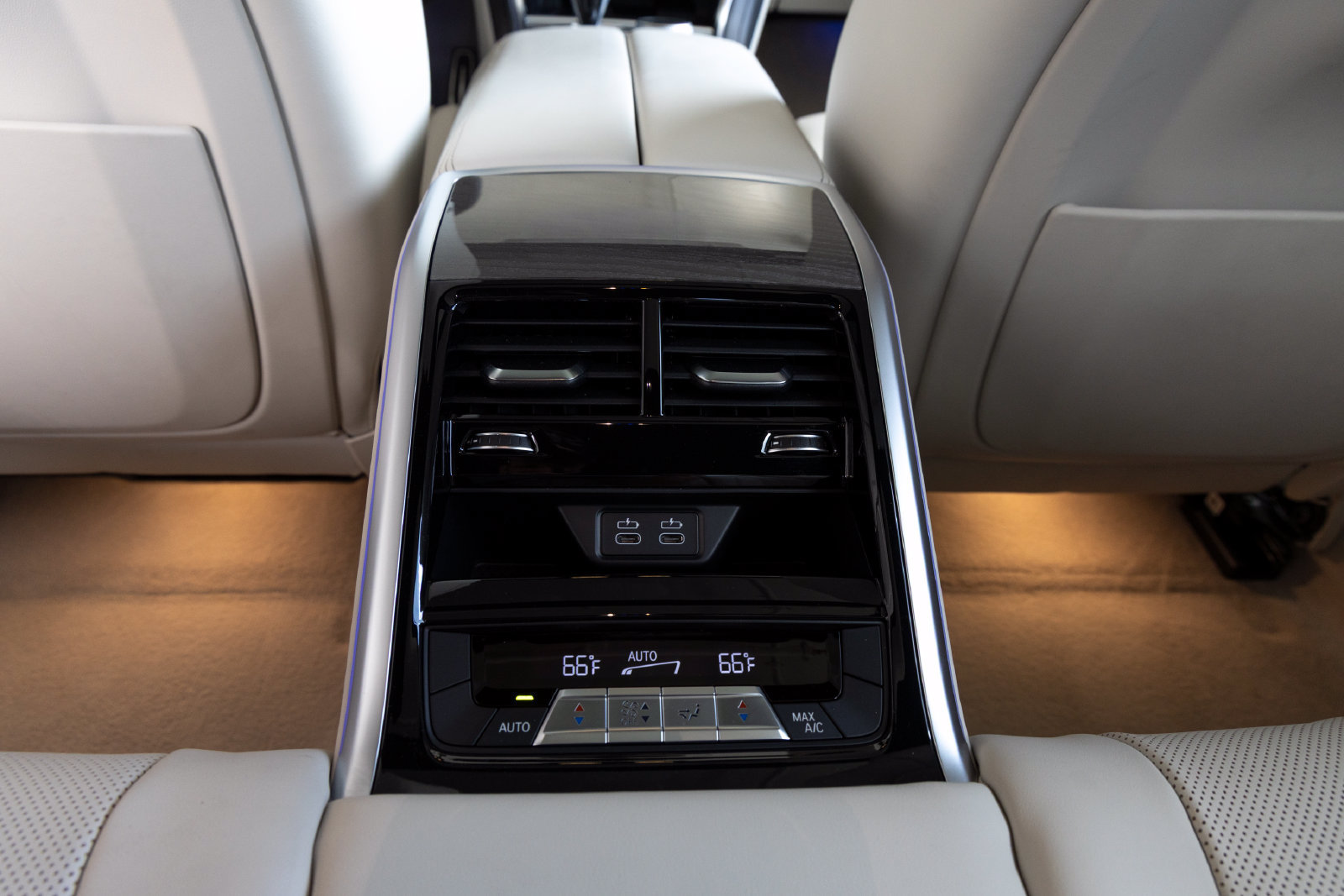 Certified 2025 BMW 840i xDrive AWD/4WD image 22