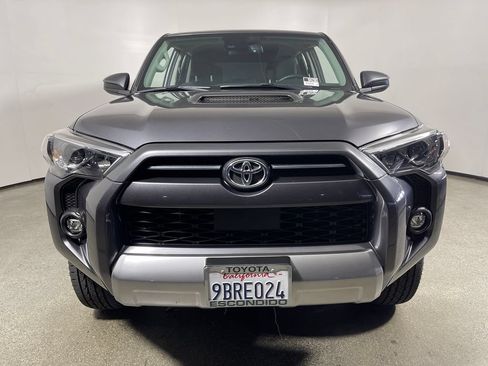 Certified 2022 Toyota 4Runner TRD Off-Road AWD/4WD image 8