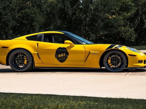 Used 2006 Chevrolet Corvette Z06 w/ Preferred Equipment Group image 13