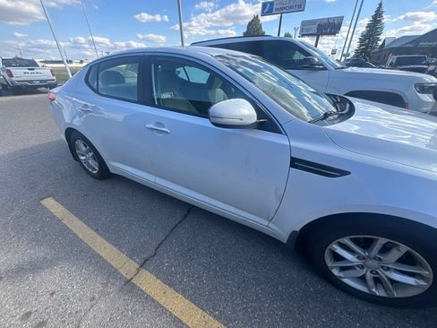 Used 2013 Kia Optima LX FWD image 2