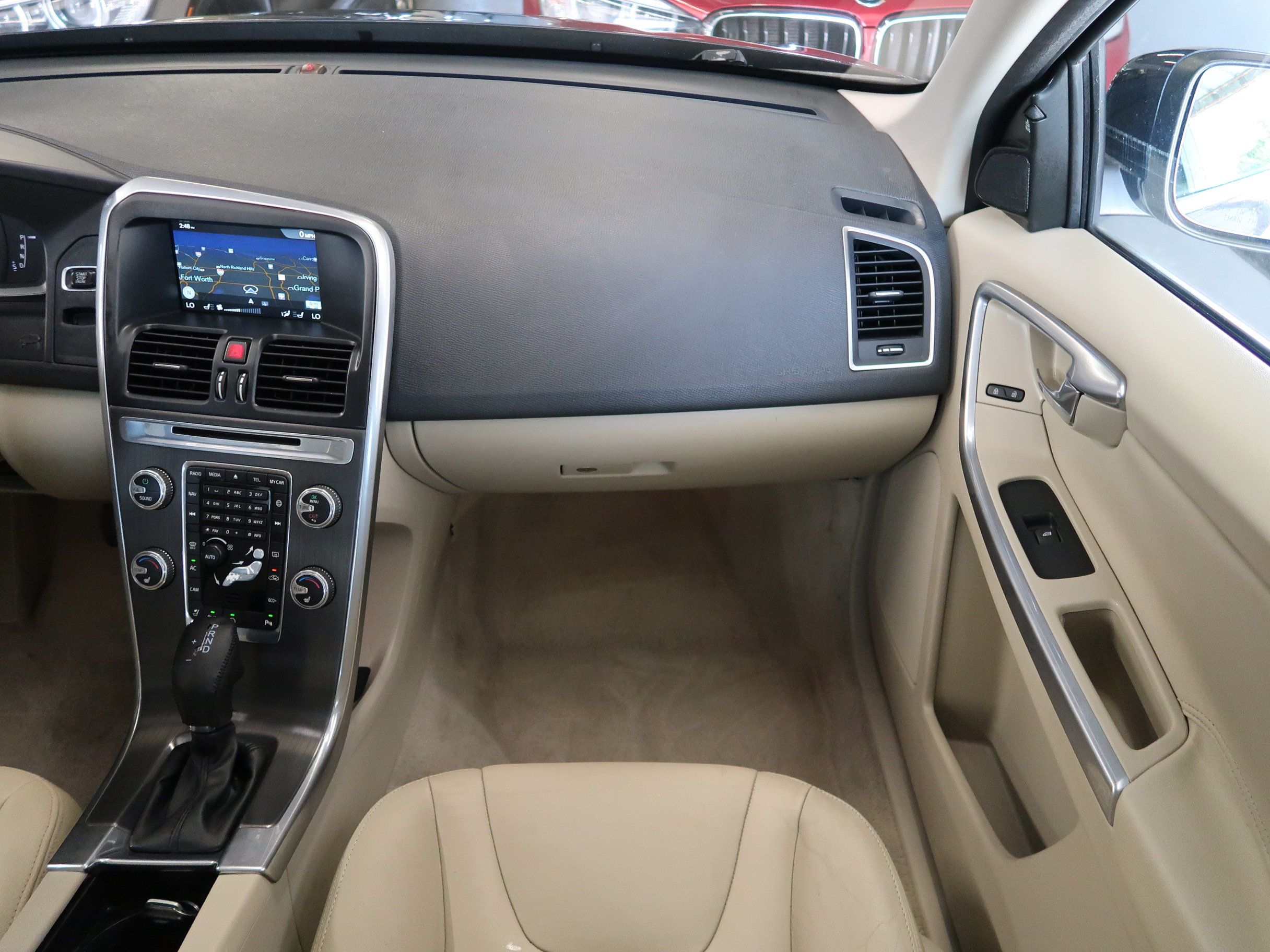 Used 2015 Volvo XC60 T5 Premier w/ Proximity Package FWD image 14
