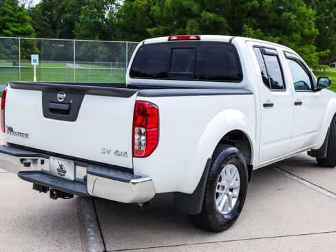 Used 2019 Nissan Frontier SV AWD/4WD image 13