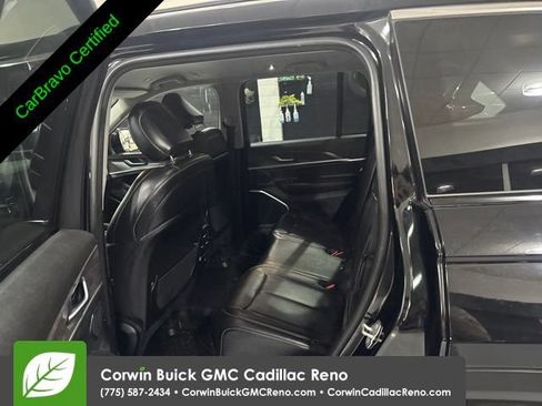 Used 2023 Jeep Grand Cherokee Limited w/ Trailer Tow Prep Group (B) AWD/4WD image 28