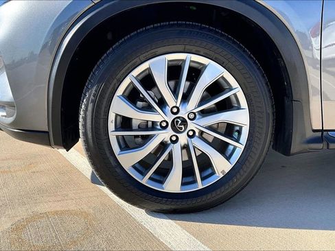 Certified 2025 INFINITI QX50 Luxe image 12